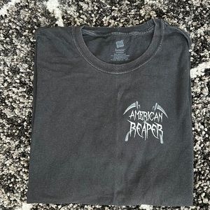 Men’s black t shirt